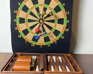 550 portablebackgammonandmagneticdartboa