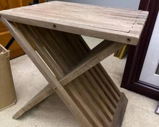 487 foldingwoodenslatsidetable