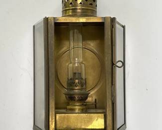 255 vintagebrasswallmountedoillanternw