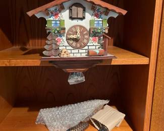 536 blackforestmusicalchaletcuckooclock