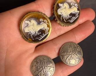 043 vintagemenscufflinksgoldtonehorse