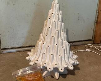175 white20ceramiclightedchristmastree