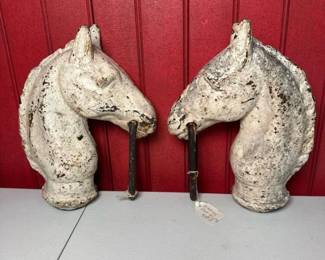 003 pairofcastironhorseheadhitchingpo