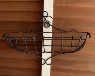 369 coatedmetalwallmountedgardenplanter