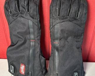 328 milwaukeeredlithiumusbheatedgloves