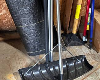Roof snow rake