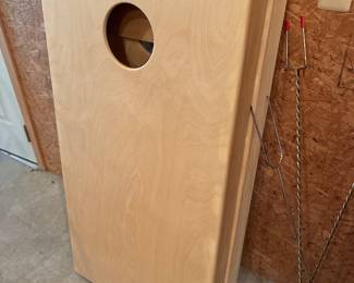 Cornhole game
