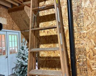 8ft wooden ladder