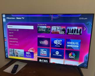Hisense Roku 40” Smart TV Good working condition Pickup in Schulenberg between Summit & Main
