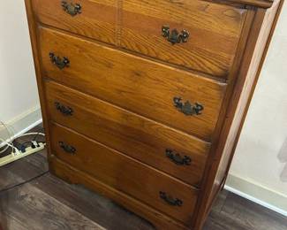 Vintage Dresser / Chest of Drawers Good condition Solid wood. Top has some blemishes. 33” across x 17” deep x 41” tall Pickup in Schulenberg between Summit and Main Must be able to move and load yourself