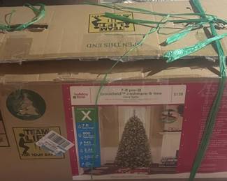 h Christmas Tree