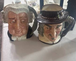 c Royal Doulton