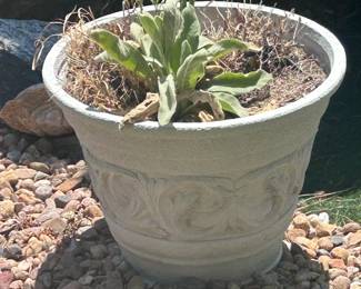 g Planting Pots