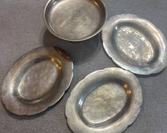 an Thai Serving Pieces