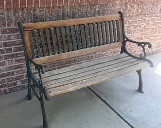 g Outdoor Bench