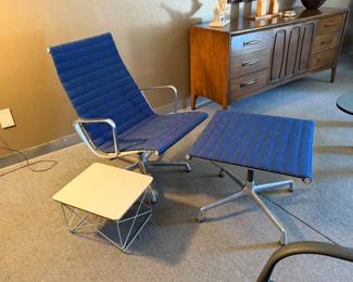 Herman Miller Aluminum Eames chair & ottoman