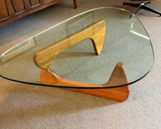Herman Miller Noguchi coffee table