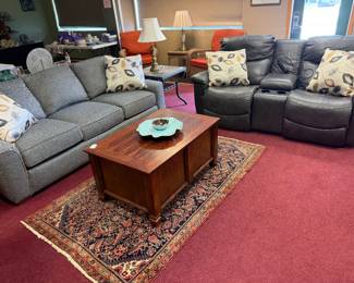 Storage coffee table