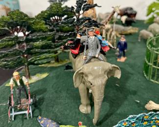 Britian Toy Zoo Figures 