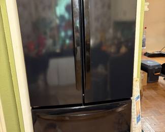LG Side by Side with slide out drawer freezer. Working great! 