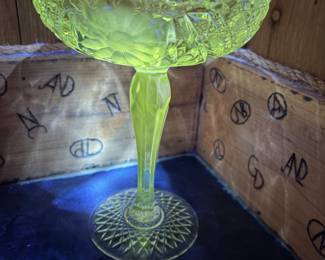 Vintage brilliant, cut uranium compote