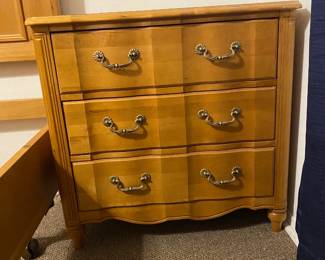 nightstand w queen size bed