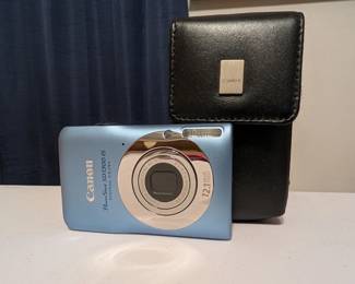 Canon Powershot SD1300 digital camera