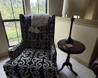 Accent chair