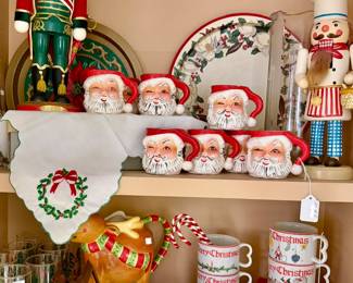 VINTAGE SANTA MUG SET