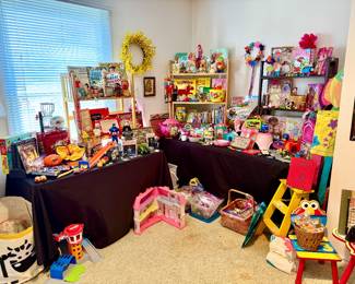 GAMES, TOYS, BOOKS.