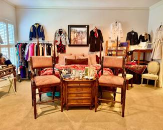 WOMEN'S HIGH-END BOUTIQUE SIZES 0-6, WITH SOME PETITE SIZES.