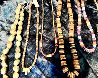 SANTO DOMINGO HEISHE DISC NECKLACES.