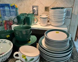 Everyday Really Nice everyday  Table Set