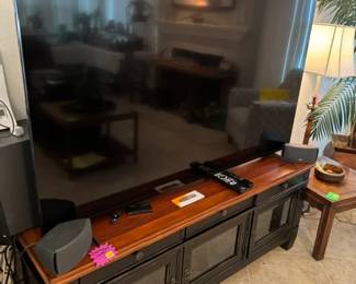 HUGE TV WORKS - PRICED TO GO!!!  GREAT TV STAND ALL WOOD!!!