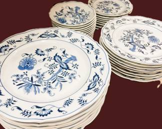 Blue Danube "Blue Onion" Dinnerware Set 42 PCS