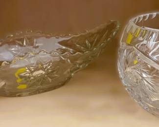 Pressed Glass Serving Pieces 2 PCS
