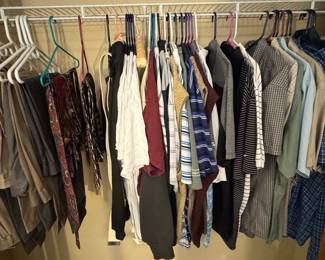Men's Assorted Clothing Lot