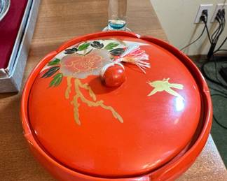 Vintage Japanese Maki-e Lacquerware Bowl with Lid