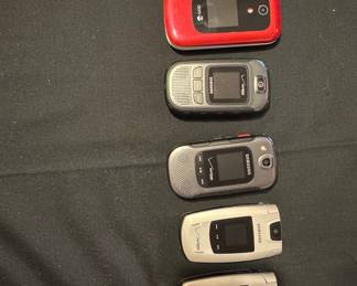 Assorted Vintage Samsung Convoy Flip Phones