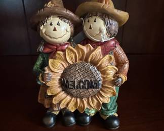 Fall Scarecrow Couple with Sunflower "Welcome" Figurine