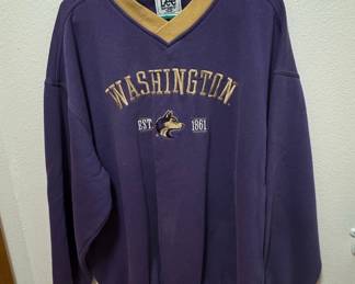 Lee Sport Washington Huskies V-Neck Sweatshirt
