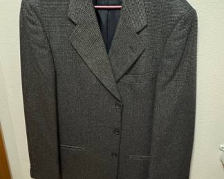 Men's Wool Blend Blazer with Herringbone Pattern