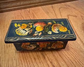 Vintage Hand-Painted Floral Lacquer Trinket Box