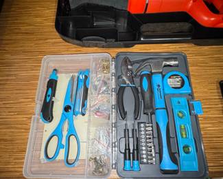 Performance Tool 39-Piece Homeowner's Tool Kit