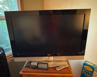 Vizio GV42L 42-inch LCD HDTV