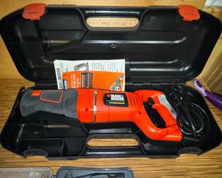 Black & Decker 7.5 Amp Reciprocating Saw with Case