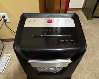 Staples Professional Series 12-Sheet Cross-Cut Shredder