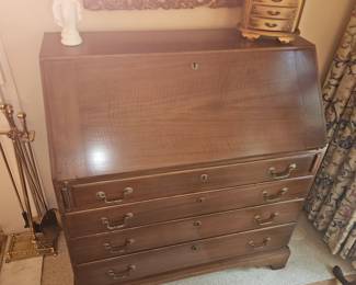 Vintage Slant top Desk/Chest of Drawers