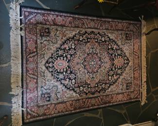 100% Wool Rug 4'3" x 6'