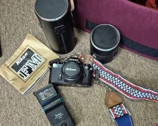 Nixon camera set w/ bag